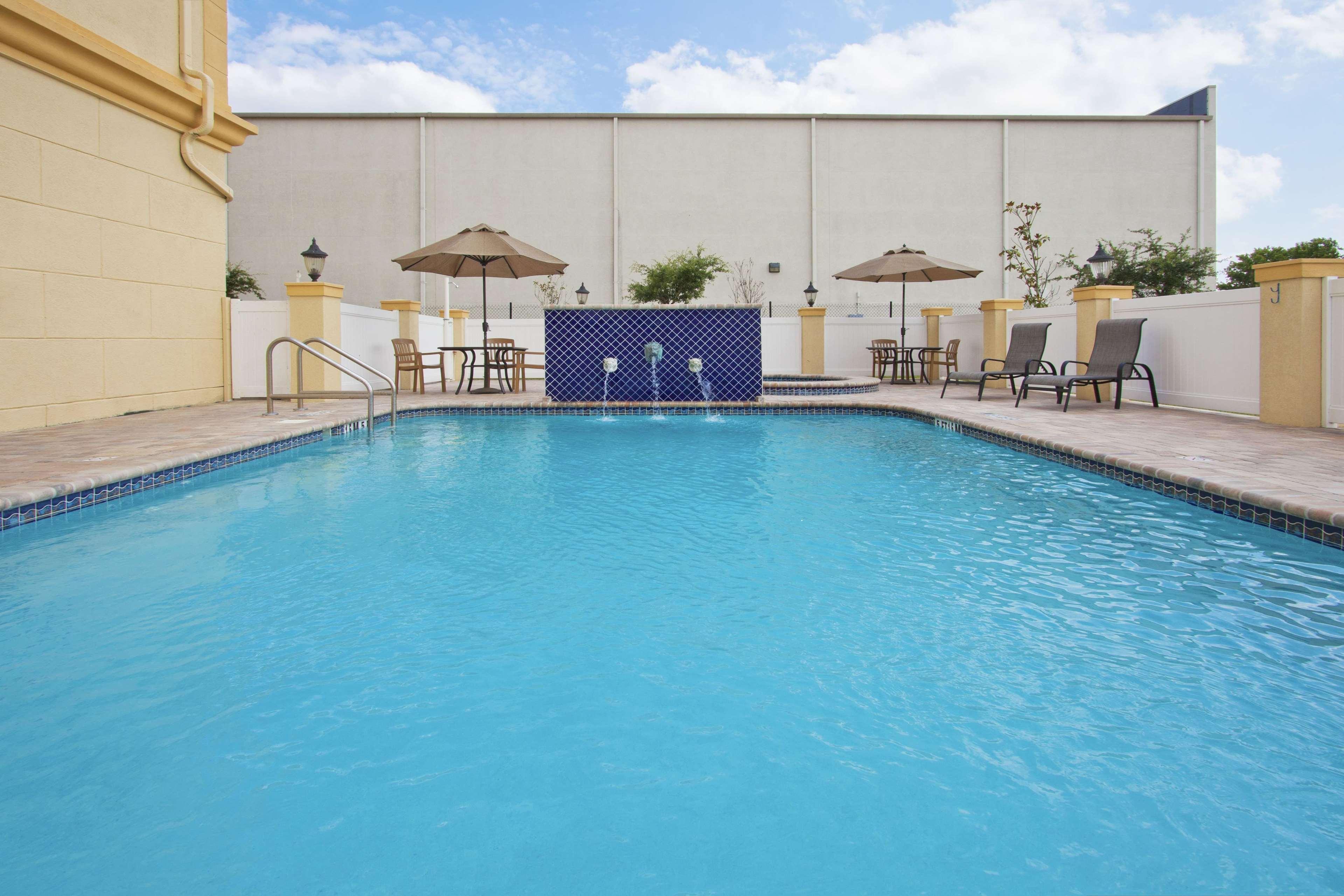 La Quinta By Wyndham Tampa Central Exterior foto